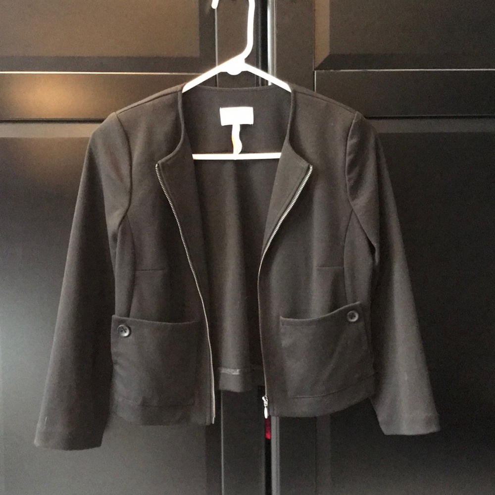 Black cropped jacket